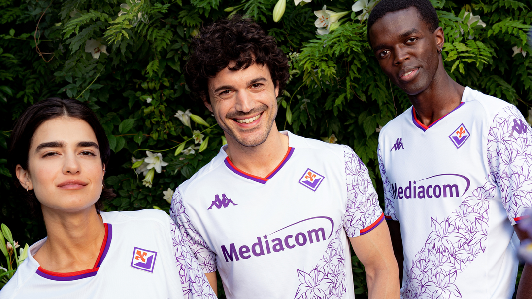 LA FIORENTINA ET KAPPA PRÉSENTENT LE NOUVEAU KOMBAT PRO AWAY 23/24